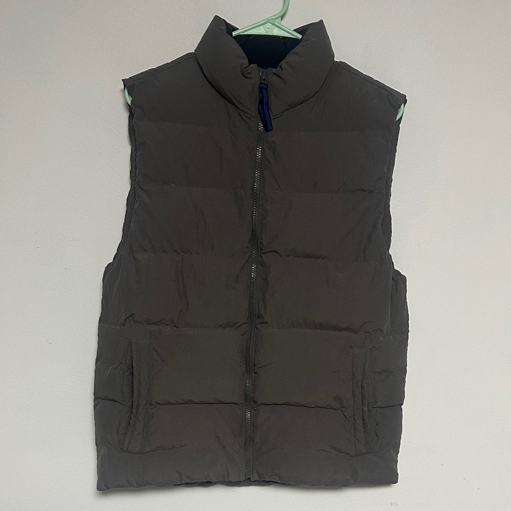 GAP Men's Charcoal Puffer Vest
